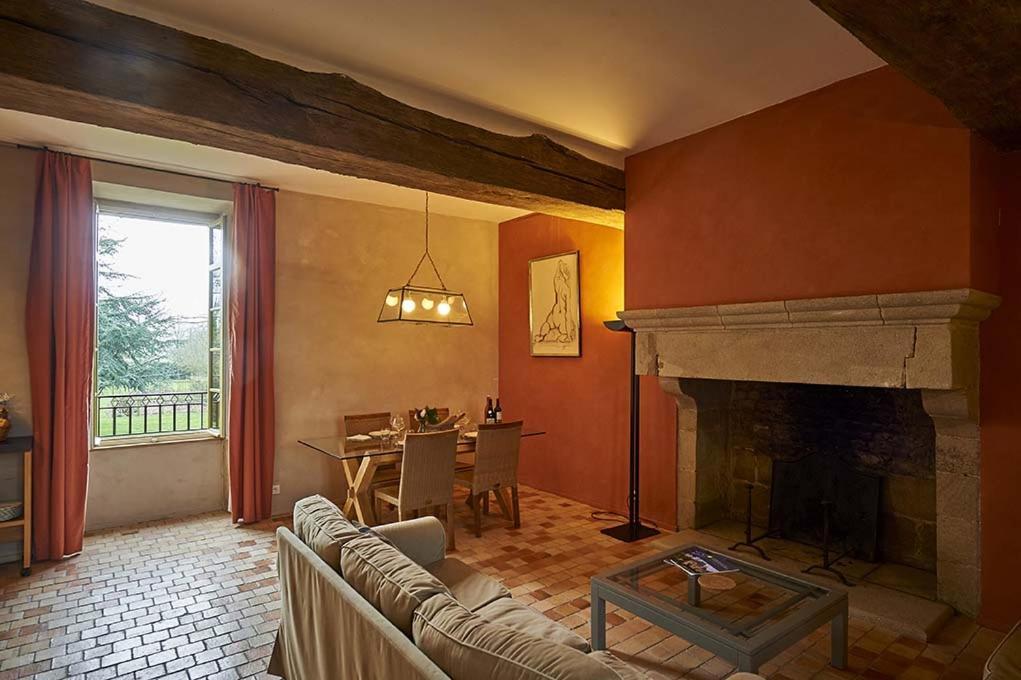 Gite La Terrasse - Manoir Le Plessix Madeuc Corseul Εξωτερικό φωτογραφία