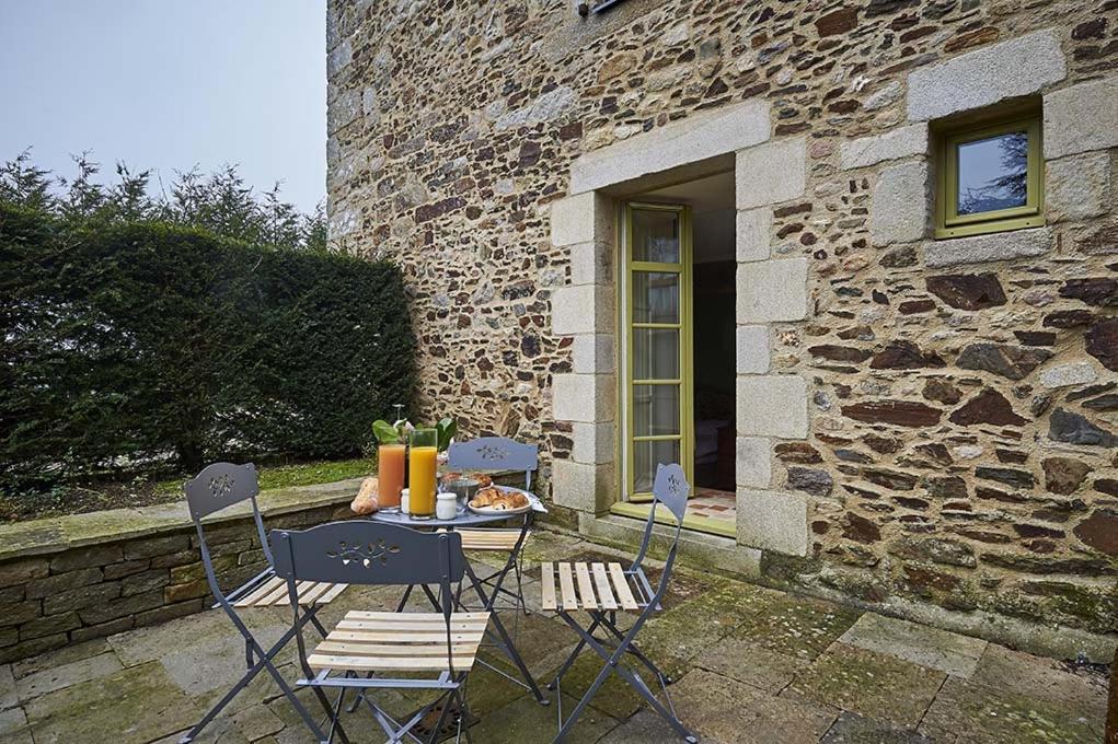 Gite La Terrasse - Manoir Le Plessix Madeuc Corseul Εξωτερικό φωτογραφία